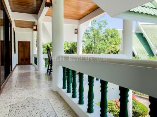 NAI6799: 4 bedroom villa surrounded by a tropical garden in Nai Harn area