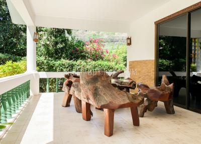 NAI6799: 4 bedroom villa surrounded by a tropical garden in Nai Harn area