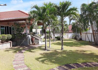 CHA6709: Spacious Villa for Sale in Chalong Area