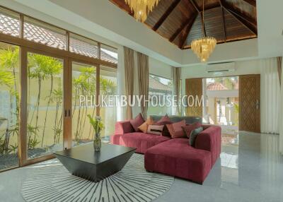 BAN6702: Tropical Villa Walking Distance to Bang Tao Beach