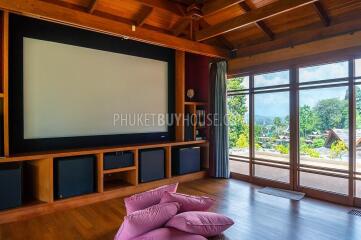 SUR6464: Luxury Villa with Sea View in Surin Area