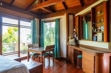 SUR6464: Luxury Villa with Sea View in Surin Area