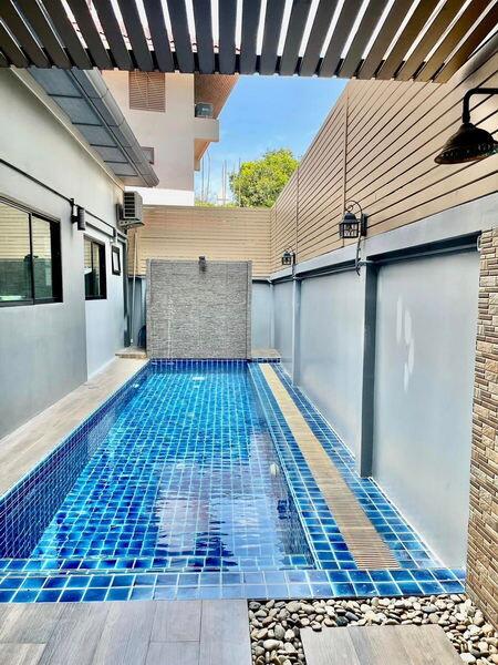 For Rent Bangkok Town House Sukhumvit BTS Thong Lo Watthana