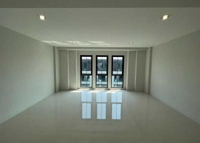 For Rent Bangkok Home Office Sukhumvit 77 BTS Srinuch Prawet