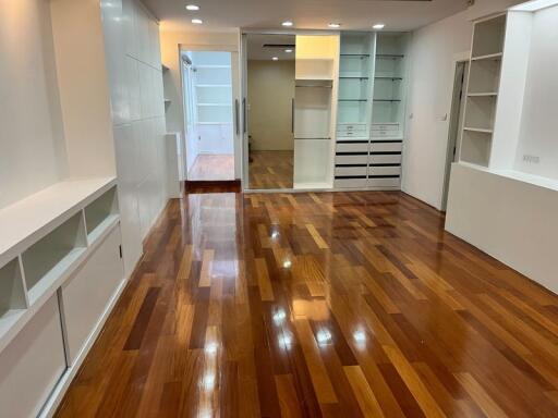 For Rent Bangkok Condo Sachayan Court Sukhumvit 20 BTS Asok MRT Sukhumvit Khlong Toei