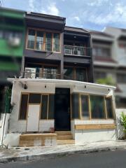 For Rent Bangkok Home Office Retail Sukhumvit BTS Thong Lo Watthana