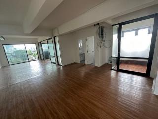 For Rent Bangkok Office Narathiwas BTS Chong Nonsi Sathon