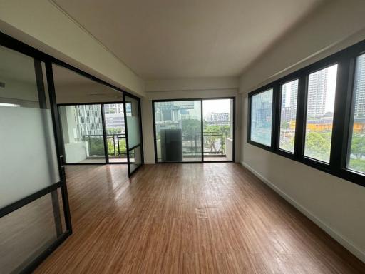 For Rent Bangkok Office Narathiwas BTS Chong Nonsi Sathon