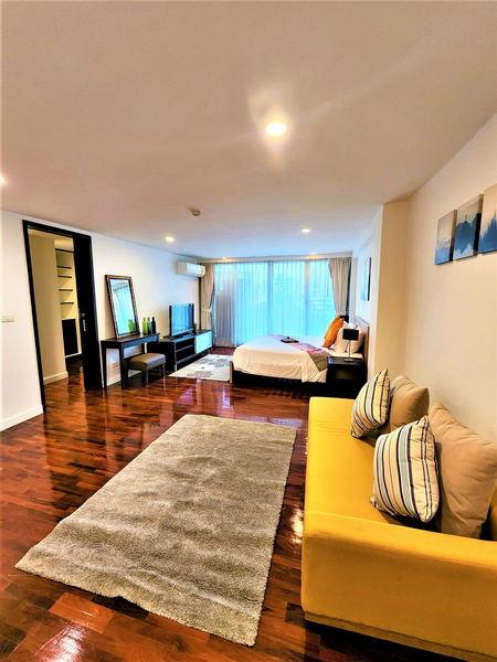 For Rent Bangkok Condo Sathorn Gallery Residences Pan BTS Sant Louis Bang Rak