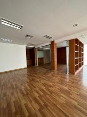 For Rent Bangkok Office Lang Suan BTS Chit Lom Pathum Wan