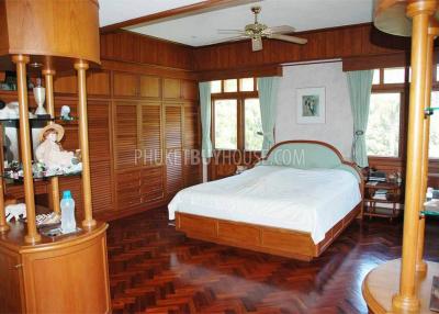 NAI6314: Fantastic Four Bedroom Villa in Nai Harn