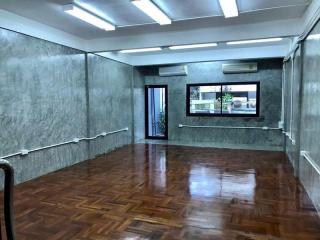 For Rent Bangkok Home Office Sathorn BTS Chong Nonsi Sathorn