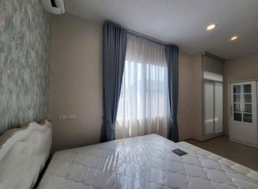 For Sale and Rent Samut Prakan Town House Casa City Bangna Bangna KM 7 Bang Phli