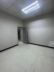 For Rent Bangkok Shophouse Yaowarat Samphanthawong