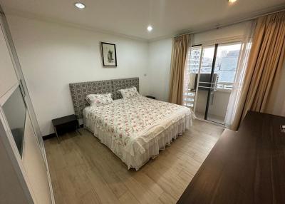 For Rent Bangkok Condo Baan Suanpetch Sukhumvit 39 BTS Phrom Phong Watthana