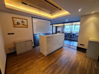 For Rent Bangkok Office Si Phraya BTS Sala Daeng Bang Rak