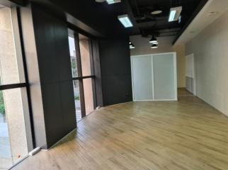 For Rent Bangkok Office Wireless BTS Phloen Chit Pathum Wan