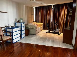 For Sale and Rent Bangkok Condo President Park Sukhumvit 24 BTS Phrom Phong Khlong Toei