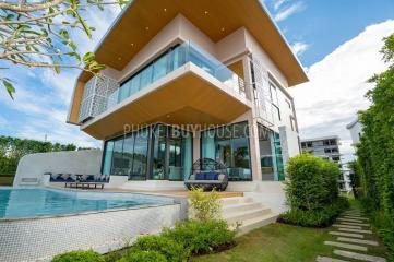 RAW6227: Elegant Modern Villa within Walking Distance to the Sea in Rawai Area