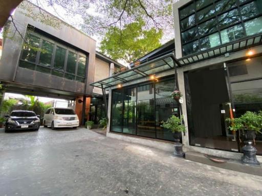 For Rent Bangkok Office Pradit Manutham Bang Kapi