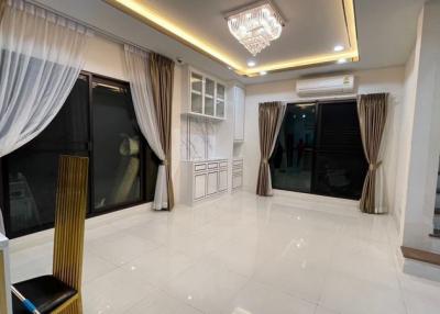 For Sale and Rent Bangkok Single House The City Pattanakarn Phatthanakan 97 Prawet