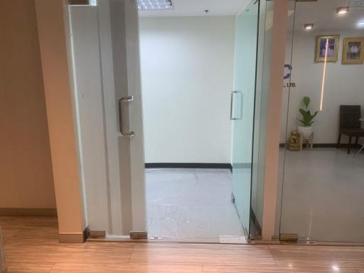 For Rent Bangkok Office Sathon BTS Sala Daeng MRT Lumpini Bang Rak