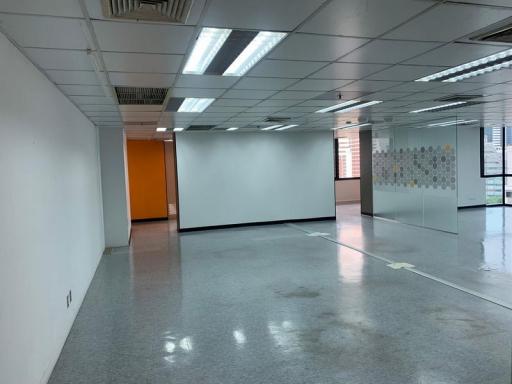 For Rent Bangkok Office Sathon BTS Sala Daeng MRT Lumpini Bang Rak