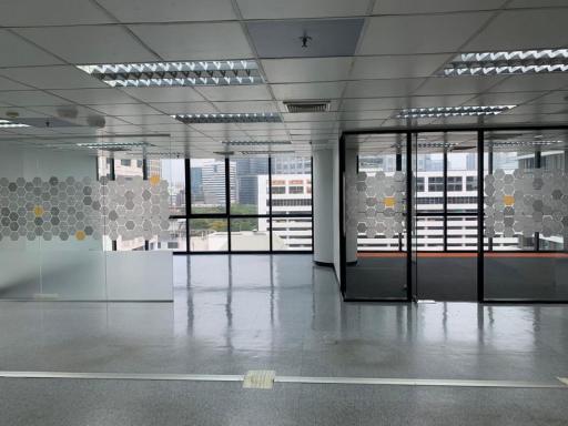 For Rent Bangkok Office Sathon BTS Sala Daeng MRT Lumpini Bang Rak