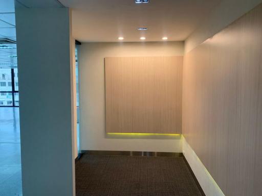 For Rent Bangkok Office Sathon BTS Sala Daeng MRT Lumpini Bang Rak