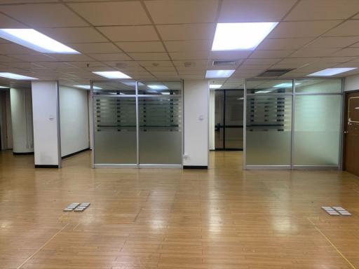 For Rent Bangkok Office Sathon BTS Sala Daeng MRT Lumpini Bang Rak