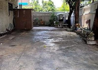 For Rent Bangkok Single House Lat Phrao MRT Suthisarn Huai Khwang