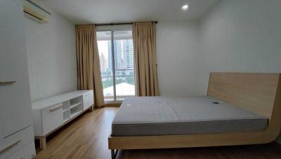 For Rent Bangkok Condo Y.O. Place Sukhumvit 22 BTS Phrom Phong MRT Queen Sirikit National Convention Center Khlong Toei