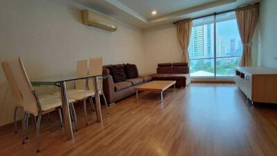 For Rent Bangkok Condo Y.O. Place Sukhumvit 22 BTS Phrom Phong MRT Queen Sirikit National Convention Center Khlong Toei