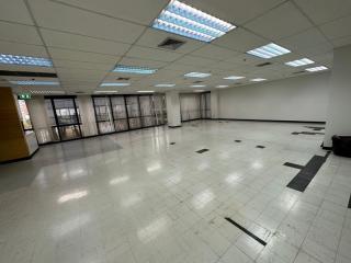 For Rent Bangkok Office Rachadapisek BTS Asok MRT Sukhumvit Khlong Toei