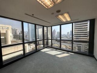 For Rent Bangkok Office Rachadapisek BTS Asok MRT Sukhumvit Khlong Toei