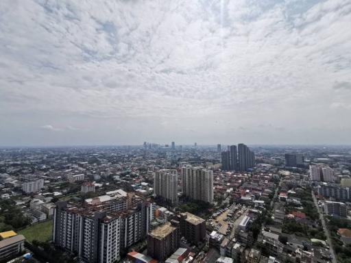 For Sale Bangkok Condo Whizdom Essence Sukhumvit BTS Punnawithi Phra Khanong