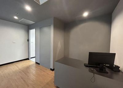 For Rent Bangkok Office Phaholyothin BTS Ha Yaek Lat Phrao MRT Paholyothin Chatuchak