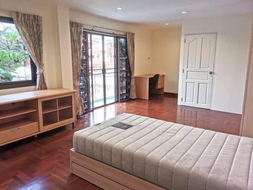 For Rent Bangkok Single House Narathiwas BTS Chong Nonsi Sathorn