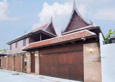 For Rent Bangkok Single House Sukhumvit BTS Udom Suk Phra Khanong