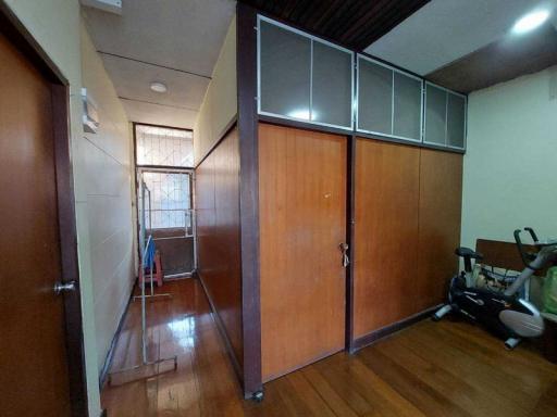 For Sale Bangkok Town House Sukhumvit BTS Ekkamai Watthana