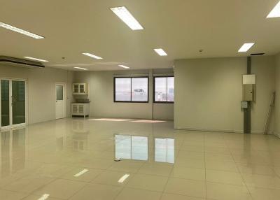 For Rent Bangkok Office Bang Na -Trad Bang Na