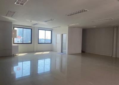 For Rent Bangkok Office Bang Na -Trad Bang Na