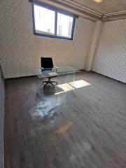 For Rent Bangkok Office Sukhumvit BTS Ekkamai Watthana