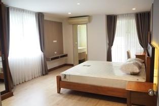 For Rent Bangkok Condo Nagara Mansion Nai Lert BTS Ploen Chit Pathum Wan