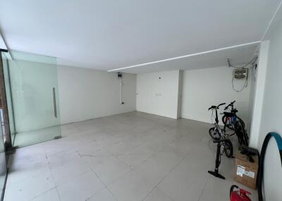 For Rent Bangkok Retail Sukhumvit BTS Thong Lo Watthana