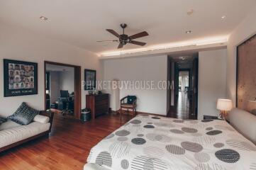 NAT6091: Beachfront Penthouse in Nai Thon