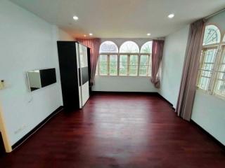 For Rent Bangkok Town House Sukhumvit BTS Phrom Phong Watthana