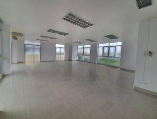 For Rent Bangkok Office in Srinakarin BTS Punnawithi Prawet