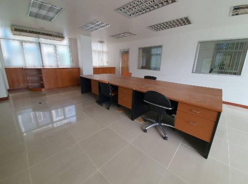 For Rent Bangkok Office in Srinakarin BTS Punnawithi Prawet