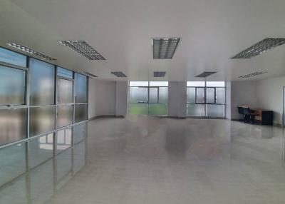 For Rent Bangkok Office in Srinakarin BTS Punnawithi Prawet